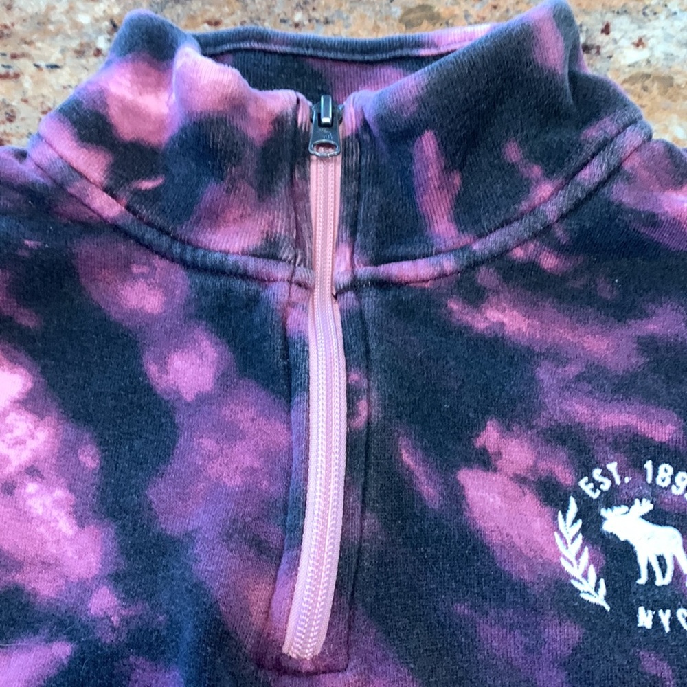 NWOT 1/4 zip pull over - Picture 2 of 4